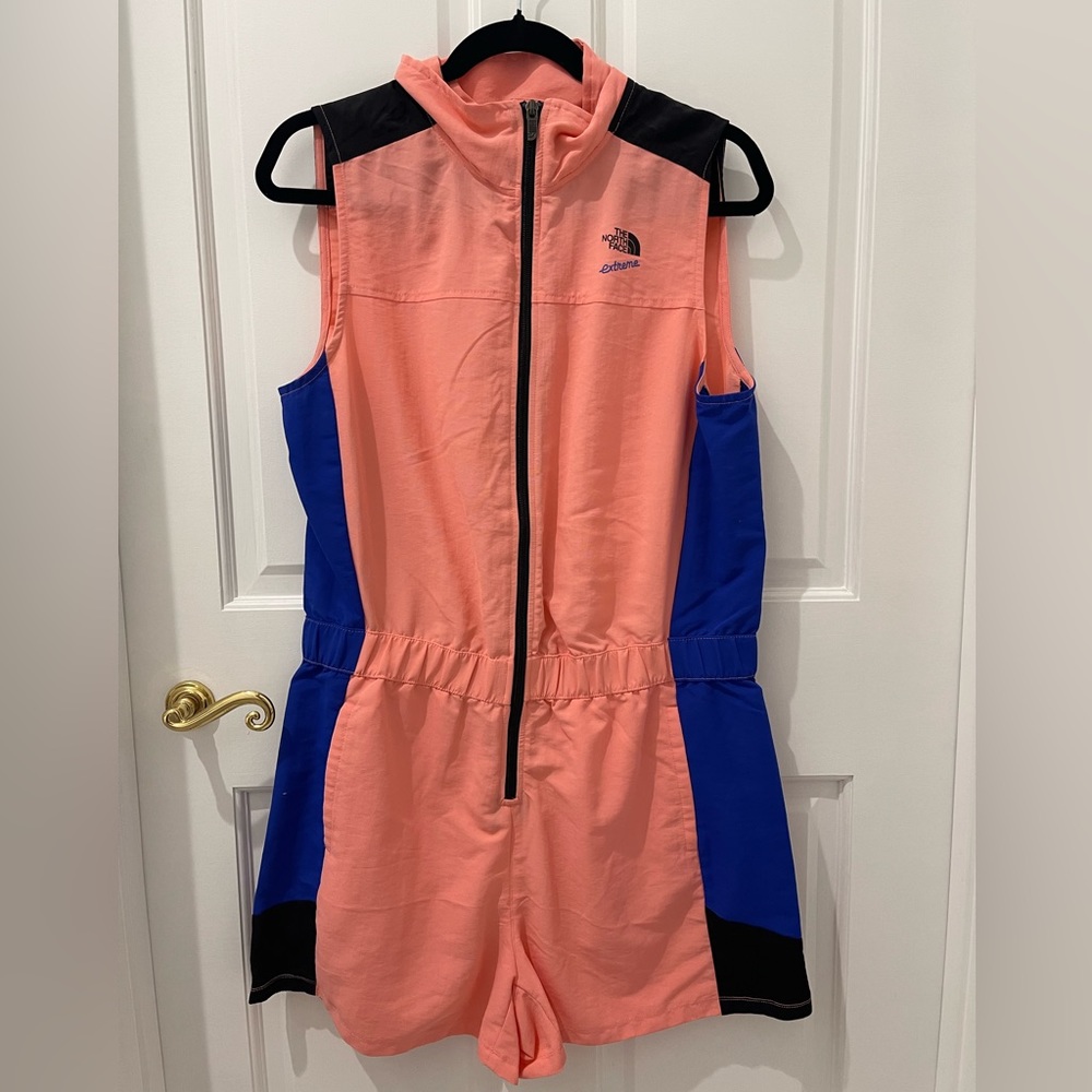 North Face 90 Extreme pink suit Size L
